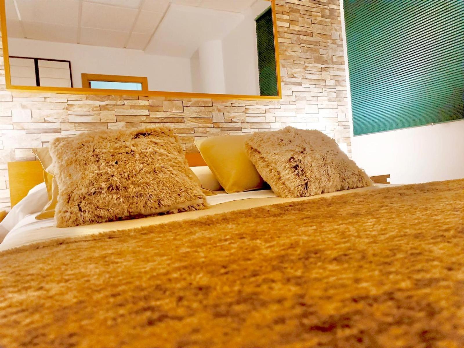 Apartamento El Bambu Cerca Del Mar Malaga Exterior photo